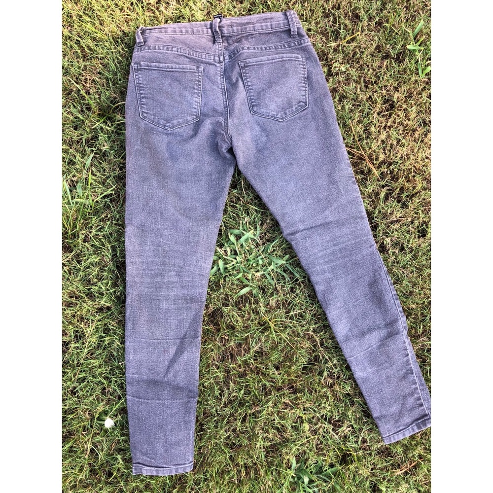 A bundle of 4! Forever 21 mid rise pants. - Picture 2 of 8